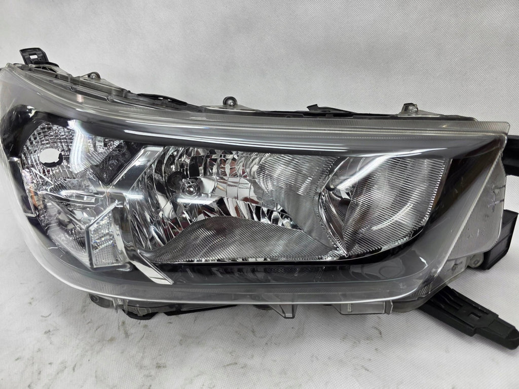 Frontscheinwerfer Toyota Hilux VIII SPP18190 Rechts Scheinwerfer Headlight SCH3588647822pb