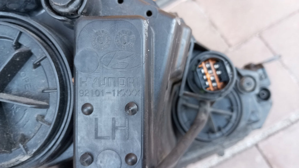 Frontscheinwerfer Hyundai Ix20 92101-1KXXX Links Scheinwerfer Headlight SCH9382180133jy