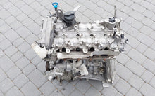 Load image into Gallery viewer, Motor Mercedes-Benz W177 133980 2.0 130TKm Benzin Engine Unkomplett