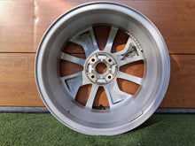 Load image into Gallery viewer, 1x Alufelge 16 Zoll 6.5" 4x100 44ET 403009007R Renault Clio Iv Rim Wheel FEL4500353693ro