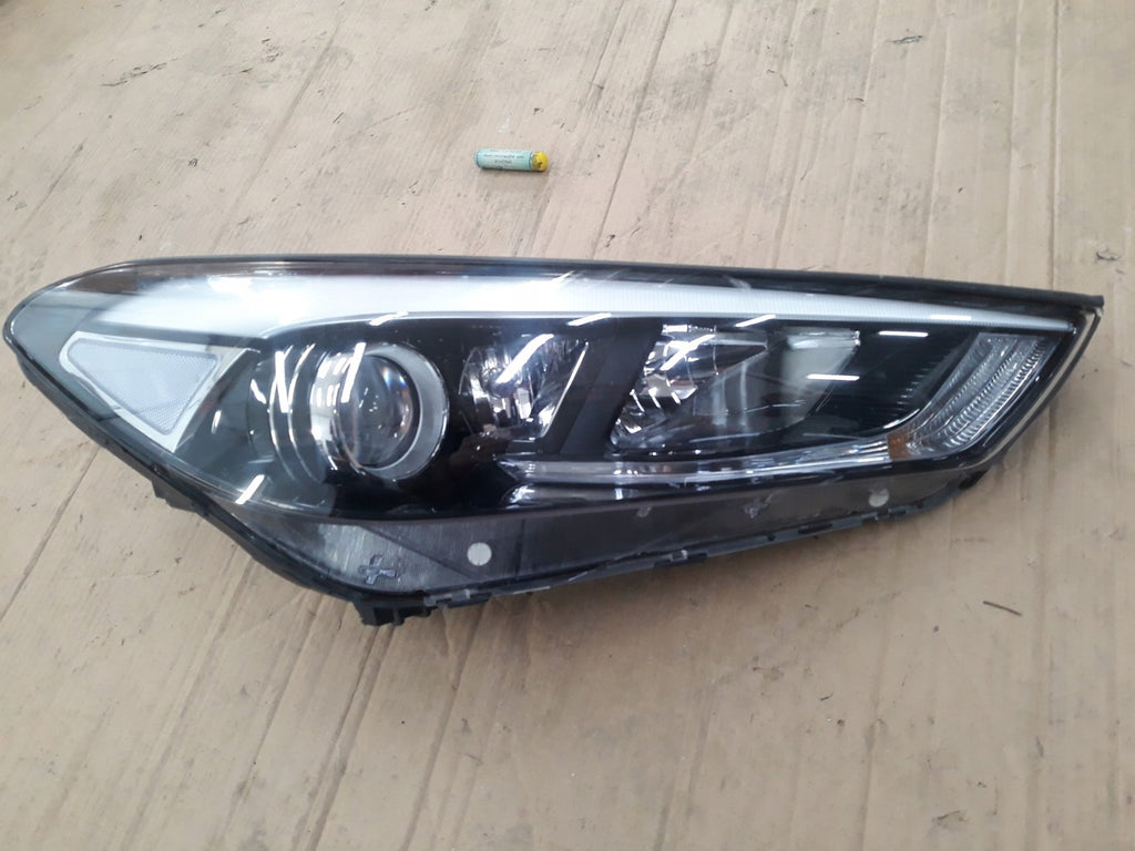 Frontscheinwerfer Hyundai Tucson 92102-D7100 Rechts Scheinwerfer Headlight