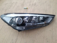 Laden Sie das Bild in den Galerie-Viewer, Frontscheinwerfer Hyundai Tucson 92102-D7100 Rechts Scheinwerfer Headlight