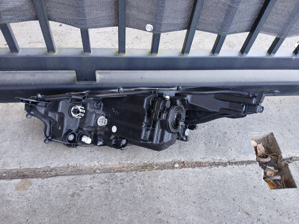 Frontscheinwerfer Toyota Yaris Rechts Scheinwerfer Headlight SCH8872366513ek