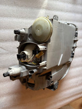 Laden Sie das Bild in den Galerie-Viewer, Frontscheinwerfer Mercedes-Benz Slk R170 A1708202361 0301097211 Links Headlight SCH7035412642gp