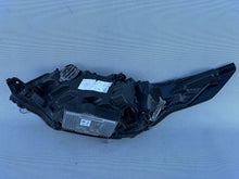 Laden Sie das Bild in den Galerie-Viewer, Frontscheinwerfer Land Rover Range I Discovery V HY32-13W029-EA Rechts Headlight SCH3289344724tq