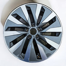 Load image into Gallery viewer, 1x Alufelge 18 Zoll 8.0&quot; 5x112 39ET Glanz Grau 4K0601025 Audi A6 Mg Rim Wheel