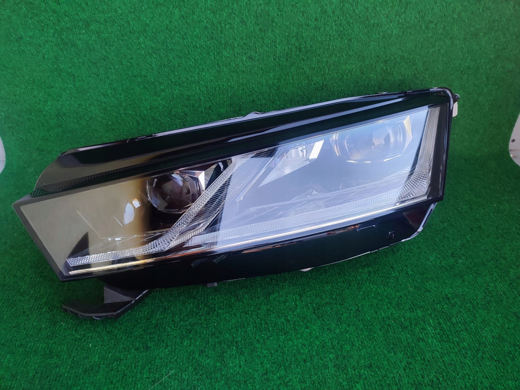 Frontscheinwerfer Skoda Octavia IV 5E4941015A Links Scheinwerfer Headlight SCH1701950244yd