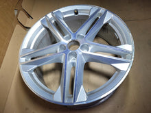 Load image into Gallery viewer, 1x Alufelge 19 Zoll 8.0&quot; 5x112 39ET Glanz Silber 80A601025 Audi Q5 Rim Wheel