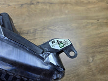 Load image into Gallery viewer, Frontscheinwerfer Toyota Yaris Rechts Scheinwerfer Headlight