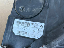 Laden Sie das Bild in den Galerie-Viewer, Frontscheinwerfer BMW F11 F10 7317131 7317132 Xenon Ein Satz Headlight