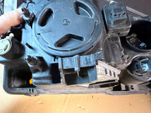 Laden Sie das Bild in den Galerie-Viewer, Frontscheinwerfer Volvo Xc90 89901784 Xenon Links Scheinwerfer Headlight SCH6318142998pr