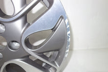 Laden Sie das Bild in den Galerie-Viewer, 1x Alufelge 17 Zoll 7.0" 5x112 44ET 403000803 Renault Captur Clio 1 Rim Wheel FEL9684422792nc