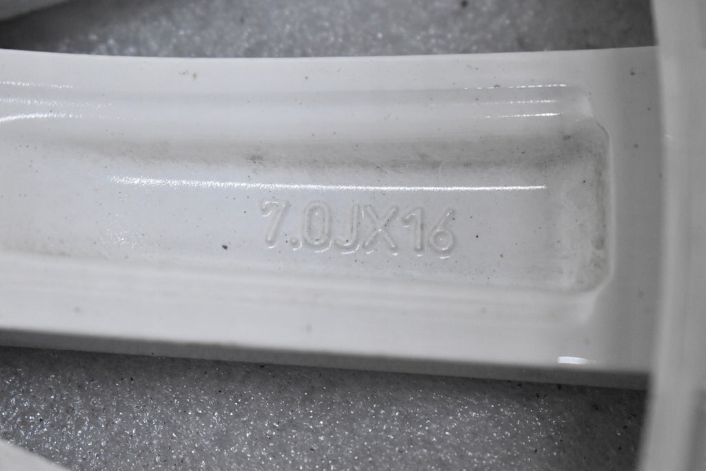 1x Alufelge 16 Zoll 7.0" 4x100 37ET Glanz Silber 403007684R Renault Twingo Iii