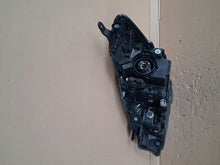Laden Sie das Bild in den Galerie-Viewer, Frontscheinwerfer Toyota Yaris Rechts Scheinwerfer Headlight SCH3237965905me