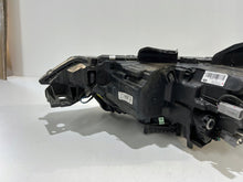 Laden Sie das Bild in den Galerie-Viewer, Frontscheinwerfer Mitsubishi Outlander III 8301D332 LED Rechts Headlight