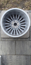 Laden Sie das Bild in den Galerie-Viewer, 1x Alufelge 18 Zoll 8.0" 5x112 39ET Glanz Silber 4K0601025CC Audi A6 Allroad A4 FEL8118402276dg