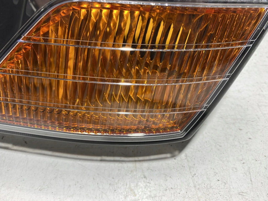 Frontscheinwerfer Mitsubishi Pajero III 10087419 12V6055W Links Headlight