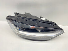 Laden Sie das Bild in den Galerie-Viewer, Frontscheinwerfer VW Touran 5TB941082A 5TB941082B LED Rechts Headlight SCH6355722721gr
