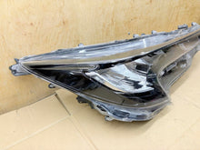 Load image into Gallery viewer, Frontscheinwerfer Toyota Corolla 81110-02S60 Rechts Scheinwerfer Headlight SCH7780182823us