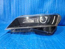 Laden Sie das Bild in den Galerie-Viewer, Frontscheinwerfer Skoda Superb III 3V1941015A LED Links Scheinwerfer Headlight