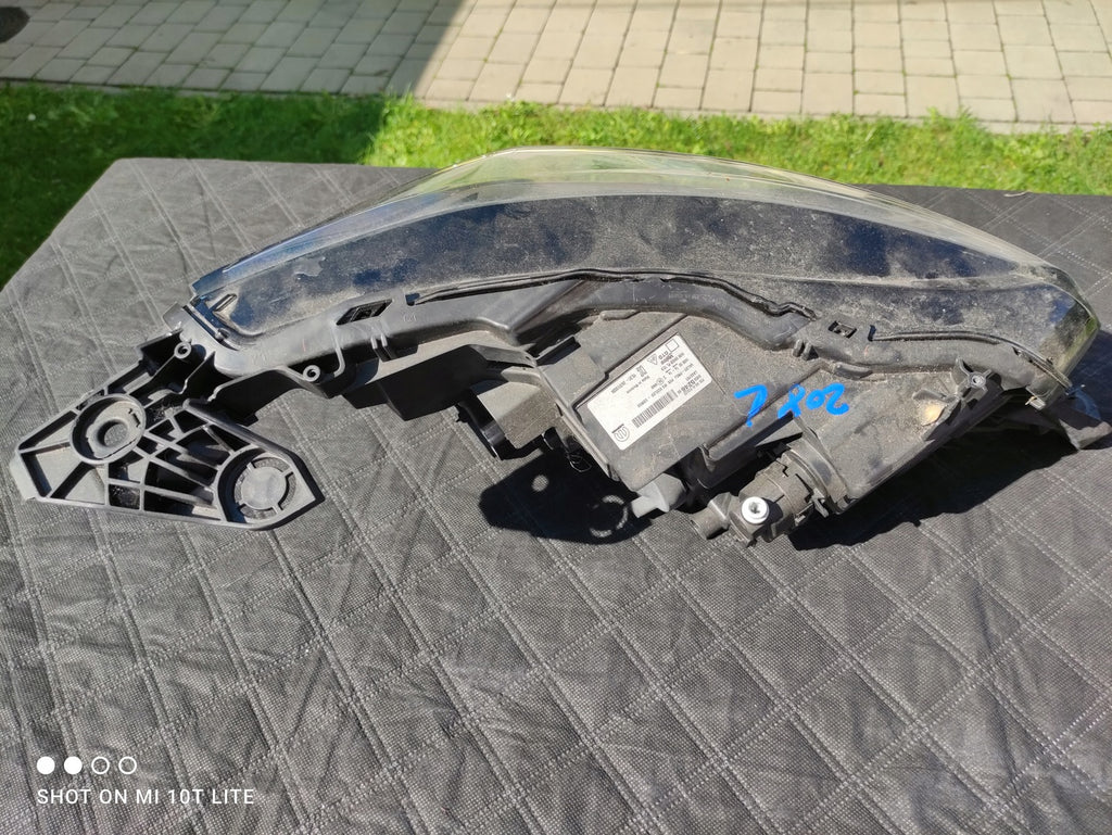 Frontscheinwerfer Peugeot 208 II 9833036380 LED Ein Stück (Rechts oder Links) SCH2076977773qi