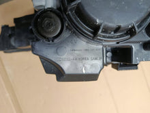 Laden Sie das Bild in den Galerie-Viewer, Frontscheinwerfer Hyundai Elantra VII 92102-AA Rechts Scheinwerfer Headlight SCH6955951063wn