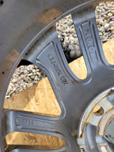Load image into Gallery viewer, 1x Alufelge 16 Zoll 6.5" 4x108 38ET 9825165280 Peugeot Rim Wheel FEL9286527131sa