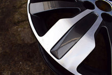 Laden Sie das Bild in den Galerie-Viewer, 1x Alufelge 17 Zoll 7.5&quot; 5x108 47ET Glanz Grau 9675230477 Mg Sw Rim Wheel