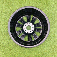Load image into Gallery viewer, 1x Alufelge 17 Zoll 6.5&quot; 5x112 1774012900 Mercedes-Benz Rim Wheel