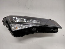 Laden Sie das Bild in den Galerie-Viewer, Frontscheinwerfer Skoda Superb III 3V1941016C Rechts Scheinwerfer Headlight SCH2594056409xw