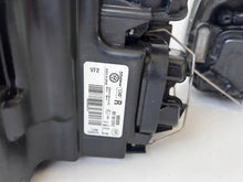 Laden Sie das Bild in den Galerie-Viewer, Frontscheinwerfer VW Polo 6R1941016E 6R1941015E Ein Stück (Rechts oder Links)