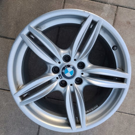 1x Alufelge 19 Zoll 9.0