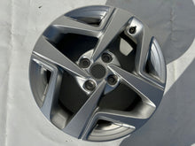 Load image into Gallery viewer, 1x Alufelge 15 Zoll 6.0" 4x100 48ET Glanz 52910-K7100 Hyundai I10 Iii Rim Wheel FEL6441635528li