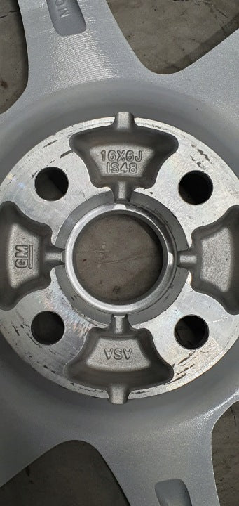 1x Alufelge 16 Zoll 6.0" 4x100 48ET Glanz Silber 95192368 Opel Meriva Rim Wheel FEL7798477116wj