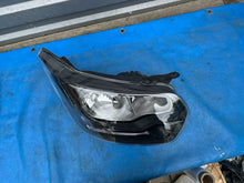 Laden Sie das Bild in den Galerie-Viewer, Frontscheinwerfer Ford Transit GK31-13W029 Rechts Scheinwerfer Headlight SCH7900584145on