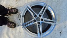 Load image into Gallery viewer, 2x Alufelge 18 Zoll 8.0" 5x112 40ET Glanz Silber 8W0601025 Audi A5 A4 Rim Wheel FEL7584722453yr