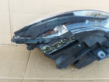 Laden Sie das Bild in den Galerie-Viewer, Frontscheinwerfer Mercedes-Benz W246 A2468200261 Rechts Scheinwerfer Headlight SCH2285960916wq