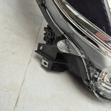 Load image into Gallery viewer, Frontscheinwerfer Mitsubishi Space Star 8301D446 Rechts Scheinwerfer Headlight SCH3503577029ls