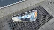 Laden Sie das Bild in den Galerie-Viewer, Frontscheinwerfer Mitsubishi Lancer VIII P8597 Links Scheinwerfer Headlight