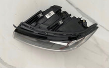 Laden Sie das Bild in den Galerie-Viewer, Frontscheinwerfer VW Transporter Caravelle 90198960 7L1941005B Links Headlight SCH1976589722jn