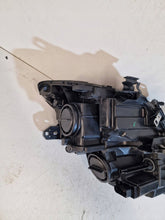 Laden Sie das Bild in den Galerie-Viewer, Frontscheinwerfer Mercedes-Benz W246 A2468205461 LED Rechts Headlight SCH4633116471ui