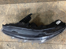 Laden Sie das Bild in den Galerie-Viewer, Frontscheinwerfer Ford LJ8B13E015BF Links Scheinwerfer Headlight SCH1649925982tf