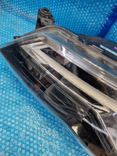 Laden Sie das Bild in den Galerie-Viewer, Frontscheinwerfer Seat Ateca 576941007F Full LED Links Scheinwerfer Headlight