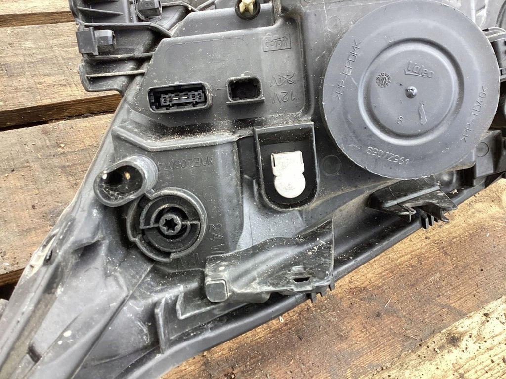 Frontscheinwerfer Renault Laguna III 89901833 260100033 Rechts Headlight SCH8186480740jp