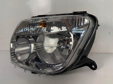 Laden Sie das Bild in den Galerie-Viewer, Frontscheinwerfer Dacia Duster 2606000069R Links Scheinwerfer Headlight SCH1262077488xo