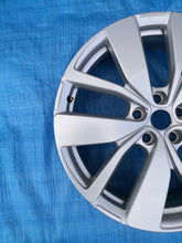 Load image into Gallery viewer, 1x Alufelge 20 Zoll 6.5" 5x114.3 33ET 403006854R Renault Espace Scenic Rim Wheel FEL3240561054es