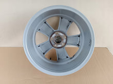 Laden Sie das Bild in den Galerie-Viewer, 1x Alufelge 17 Zoll 7.5" 5x108 50 5ET 31680565 Volvo Rim Wheel FEL9437005146pg