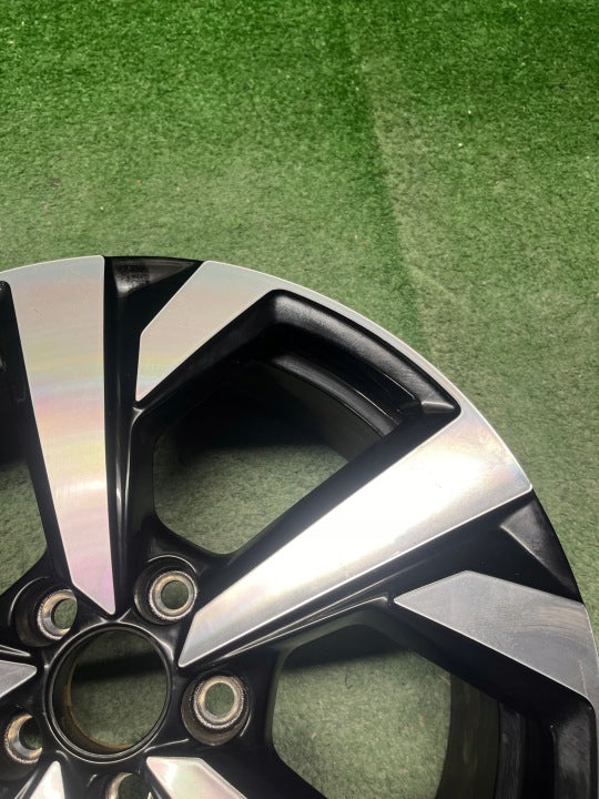 1x Alufelge 17 Zoll 6.5" 5x100 39ET Glanz Silber 2G7601025B VW T-Cross Rim Wheel FEL5888329723dm