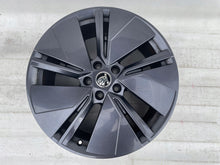 Laden Sie das Bild in den Galerie-Viewer, 1x Alufelge 19 Zoll 8.0&quot; 5x112 45ET Glanz Graphit 5LA601025A Mg Enyaq Iv