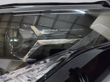 Laden Sie das Bild in den Galerie-Viewer, Frontscheinwerfer Skoda Enyaq 5LB941015A LED Links Scheinwerfer Headlight SCH4422863254xc